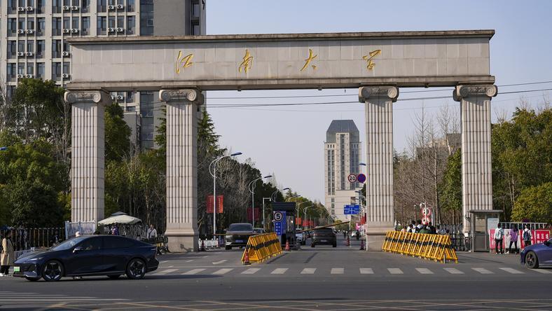 茅台、伊利背后,站着中国最被低估的“世界一流”大学